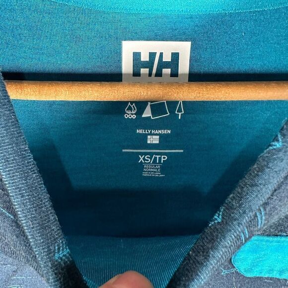 Womens Helly Hansen shirt sz XS - Picture 2 of 3